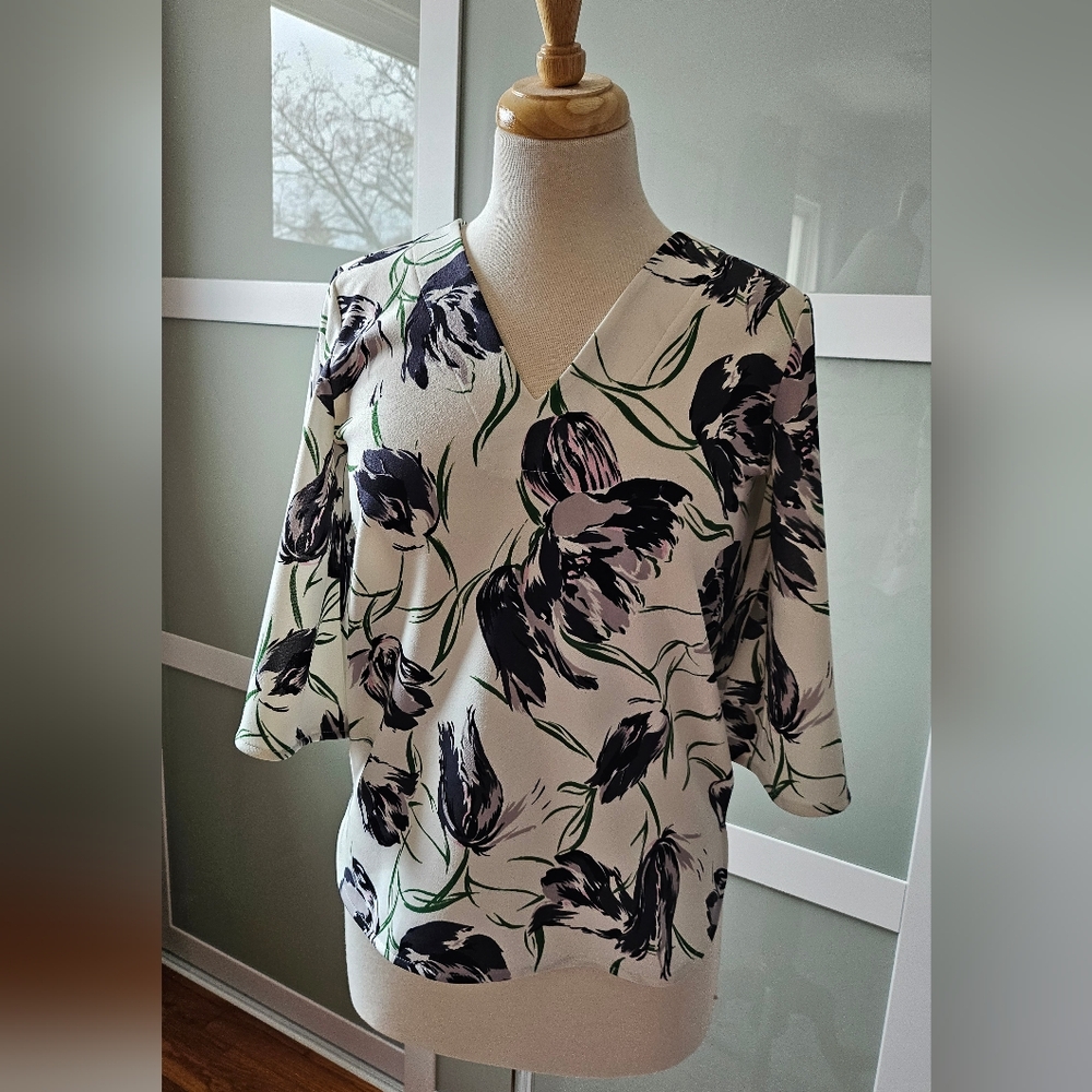 Ann Taylor Factory white floral print top XS NWOT